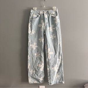 Light wash flower printed jeans